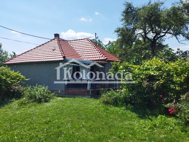 Kuća u Popoviću sa zasadom borovnica, Sopot ID#8623