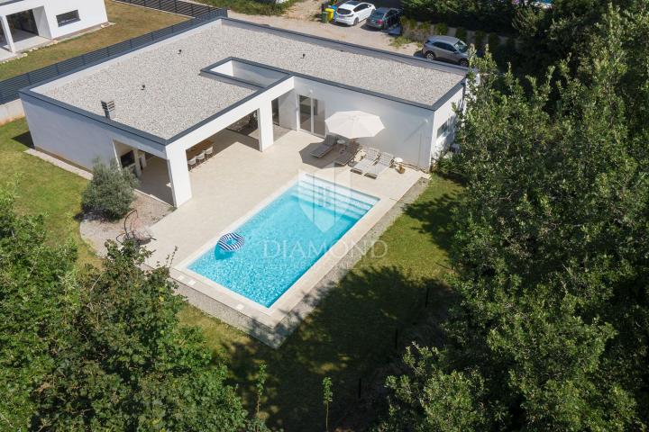 Labin, Umgebung, schönes einstöckiges Haus mit Schwimmbad