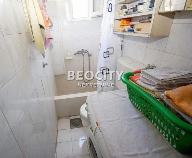 Stari grad, Studentski trg, Studenski trg, 2. 5, 51m2, 215000EUR