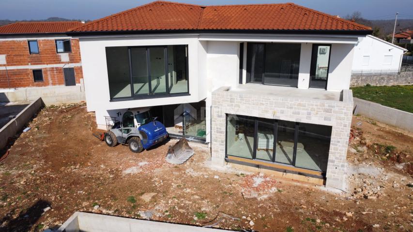 ISTRIA, POREČ-Modern villa under construction