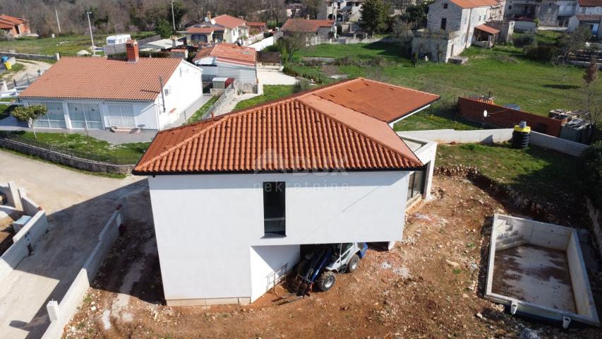 ISTRIA, POREČ-Modern villa under construction