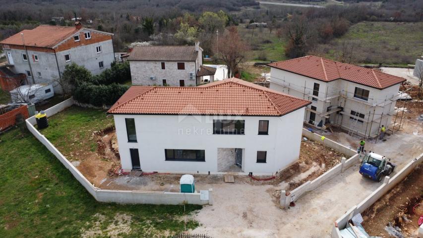 ISTRIA, POREČ-Modern villa under construction