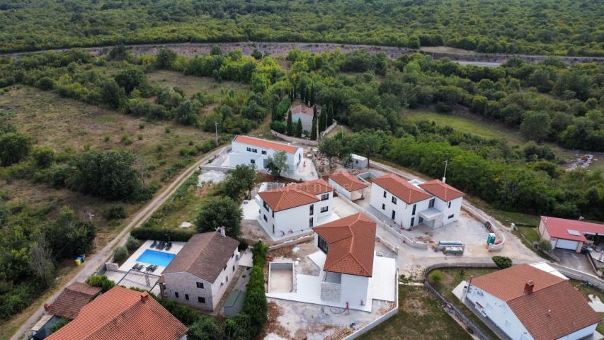 ISTRIA, POREČ-Modern villa under construction