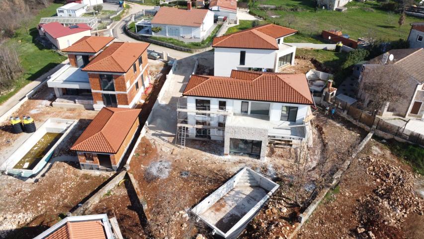 ISTRIA, POREČ-Modern villa with swimming pool under construction