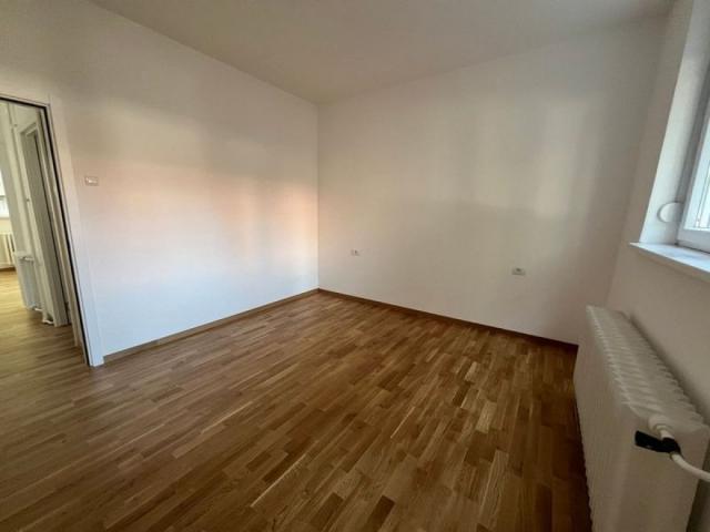 Ovaj prelepi stan od 52 m² nalazi se na izuzetnoj lokaciji na Keju u Novom Sadu!