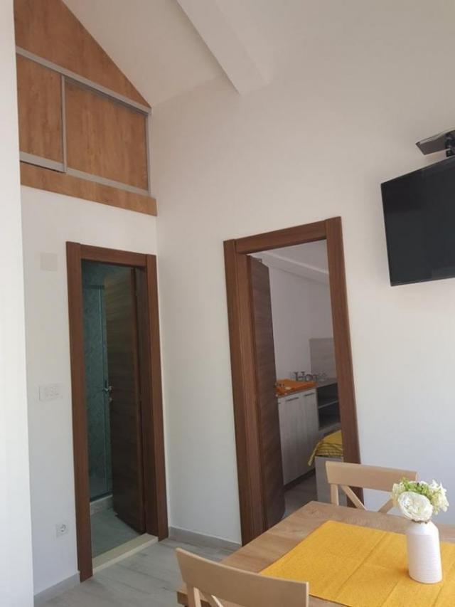 Two-room apartment for rent of 46m2 in Tivat, 200m from the sea