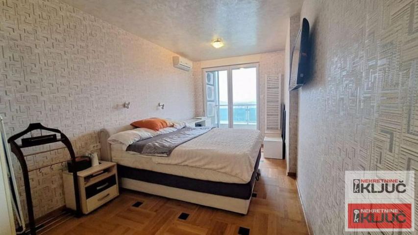 BULEVAR EVROPE, 108m2, Penthouse, Lux sa 2 Garažna mesta