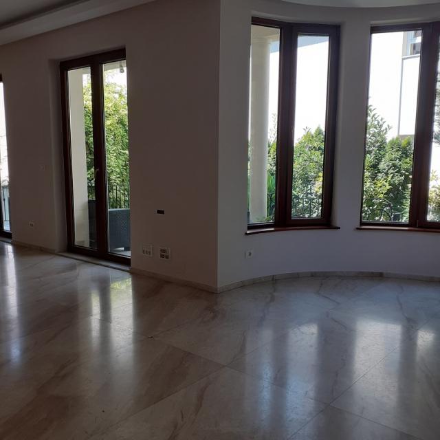 CUKARICA BANOVO BRDO 360m2 , 3200e