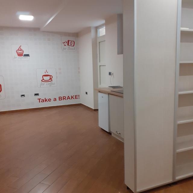 CUKARICA BANOVO BRDO 360m2 , 3200e