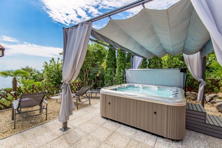 OPATIJA - Penthouse 222m2 in a fantastic location