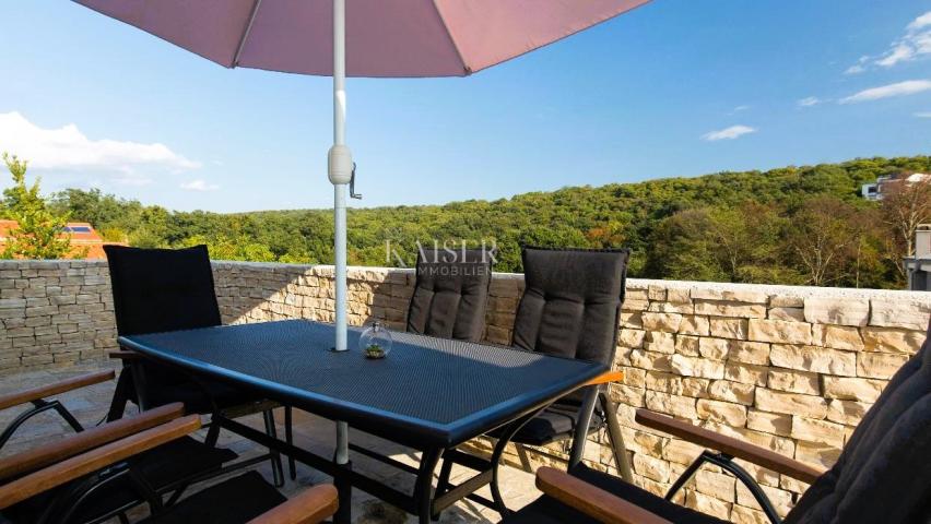 Njivice, Otok Krk- apartman 92m2 s vrtom, blizu centra