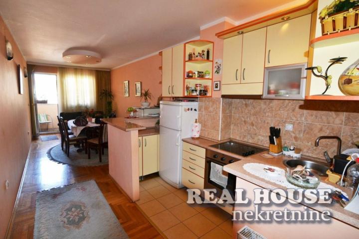 1360 e/m2 cetvorosoban u Novom Sadu