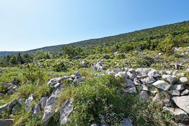 Zemljište sa otvorenim pogledom na more i grad Herceg Novi