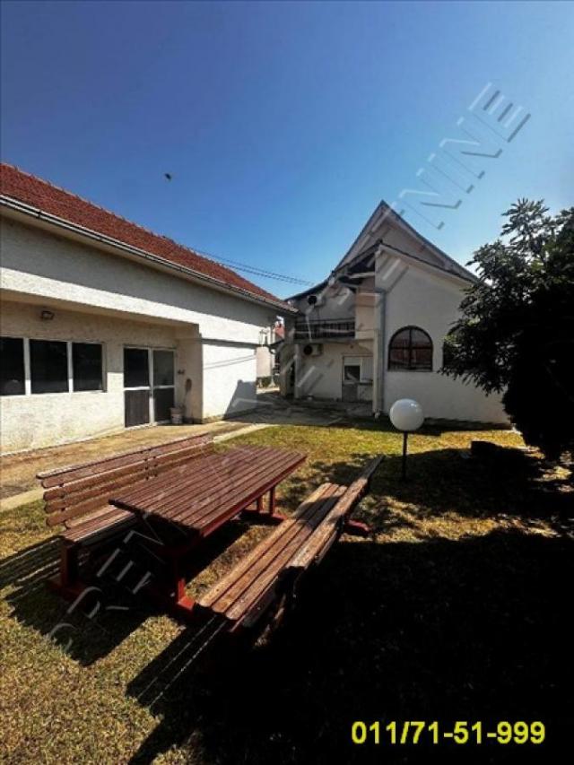 5. 0, Novi Banovci, Sremska, 160m2, plac 10ari