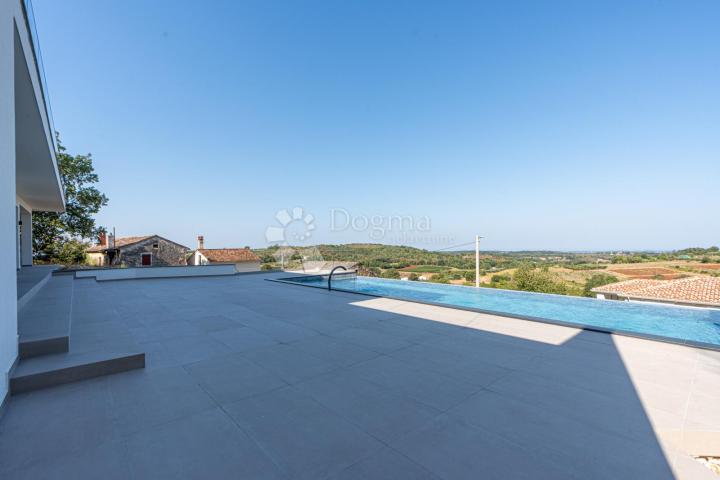 HIGH-QUALITY VILLA UNDER CONSTRUCTION WITH SEA VIEW