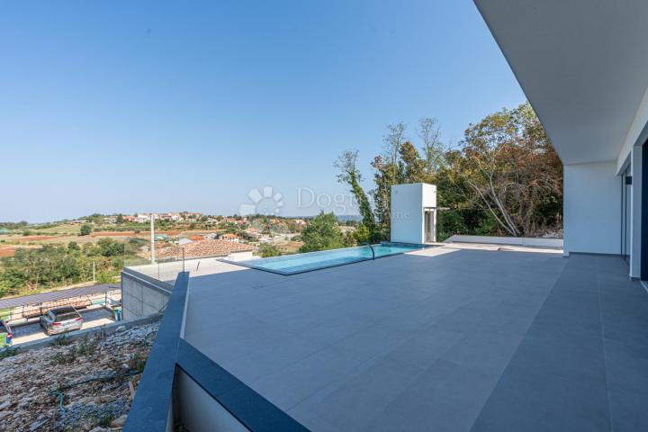 HIGH-QUALITY VILLA UNDER CONSTRUCTION WITH SEA VIEW