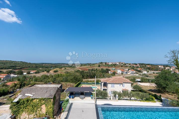 HIGH-QUALITY VILLA UNDER CONSTRUCTION WITH SEA VIEW