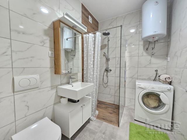 Stan PETROVARADIN, PETROVARADIN, kv: 42, € 101970, ID: 1061478