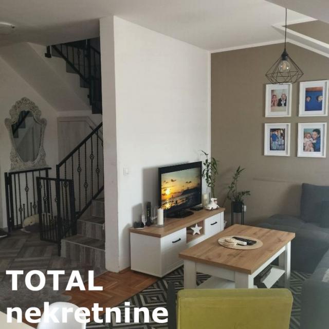 4 Četvorosoban stan NOVI SAD, 154500€