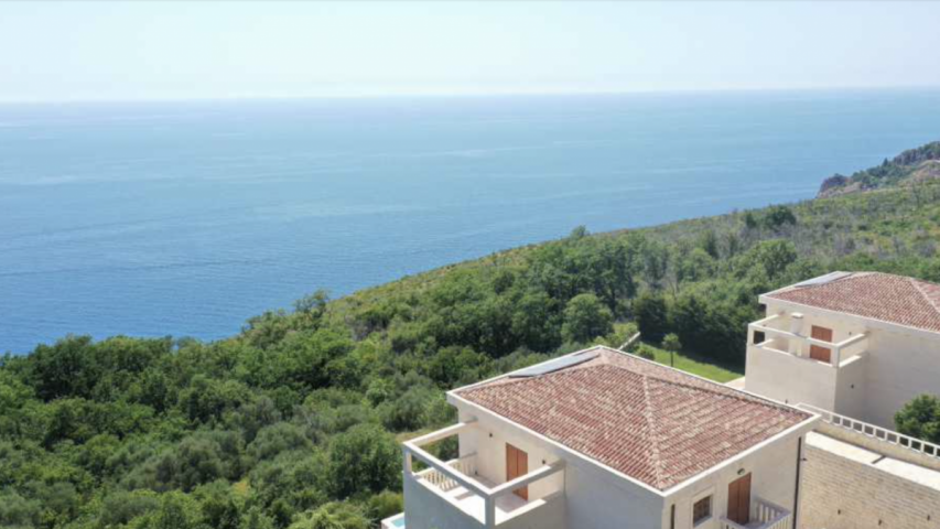 Luxurious villas in Reževići, Budva