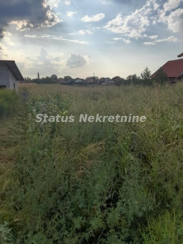 Begeč-Uknjižen Građevinski Plac 796 m2 u Urbanom delu na Top Lokaciji-065/385 8880