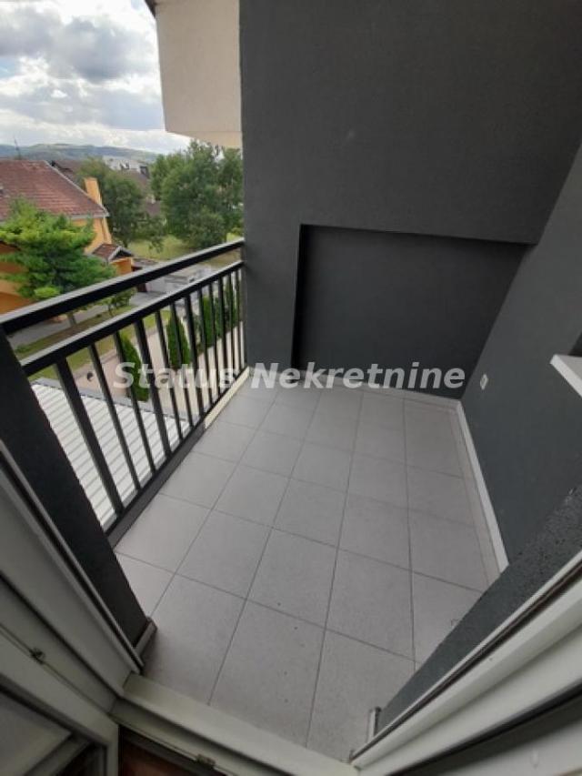 Adice-Uknjižen Namešten Šestosoban stan 170 m2-065/385 8880