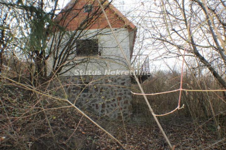 Ledinci-Liparije-Uknjižen Građevinski Plac 3080 m2 sa Fantastičnim Pogledom-065/385 8880