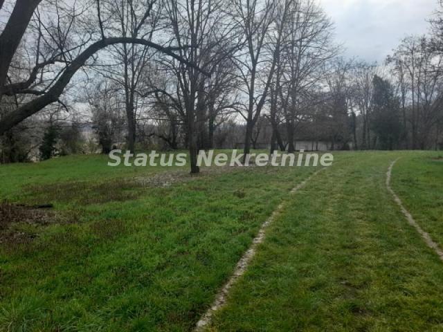 Petrovaradin-Građevinski Plac 505 m2 kod crkve na Tekijama-065/385 8880