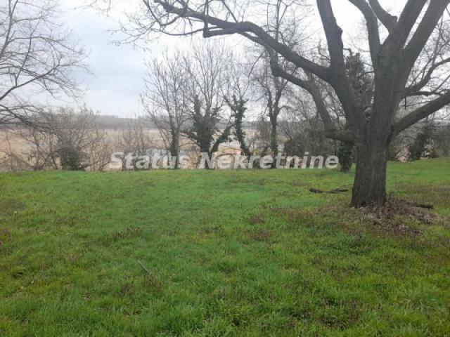 Petrovaradin-Građevinski Plac 505 m2 kod crkve na Tekijama-065/385 8880