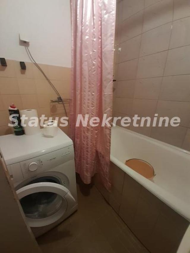 DVOIPOSOBAN, ODLIČAN, UKNJIŽEN STAN 80M2 LIMAN 4