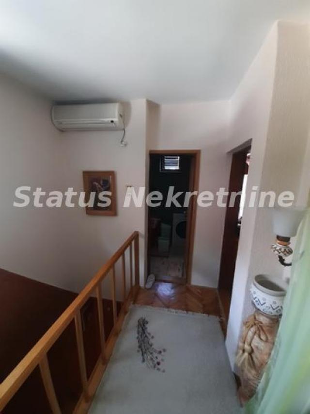 Lepo sređena dvorišna spratna kuća 128 m2 u blizini Jodne Banje-065/385 8880