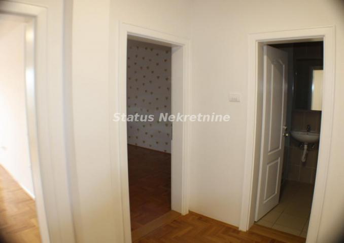 Bulevar Evrope-Odmah Useljiv Dvosoban stan 47 m2 sa Lepom Terasom-065/385 8880