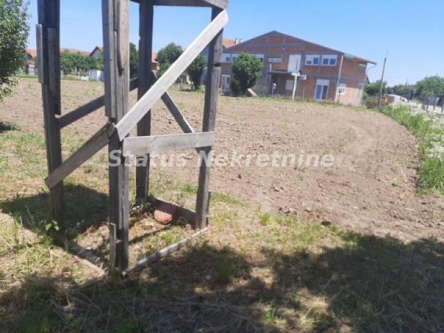 PRAZAN OGRAĐEN PLAC 1500 m2 U VETERNIKU BLIŽE FUTOGU POGODNO ZA BIZNIS-potreban Depozit-065/385 8880