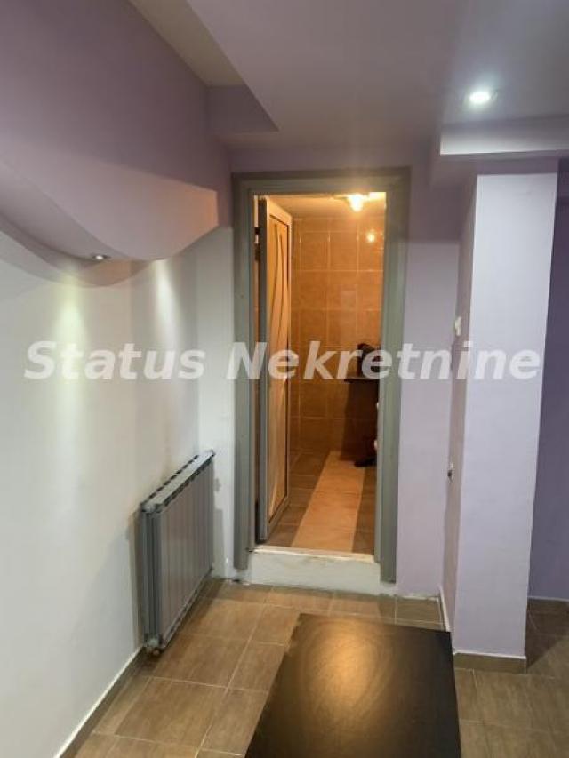 Riblja Pijaca-Namešten Lokal 125 m2 pr+su pogodan za ugostiteljsku delatnost-065/385 8880