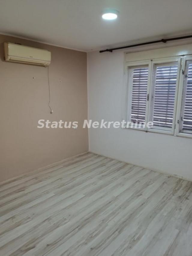 Šid-Pristojna Porodična kuća 122 m2 sa Dve Stambene jedinice-065/385 8880