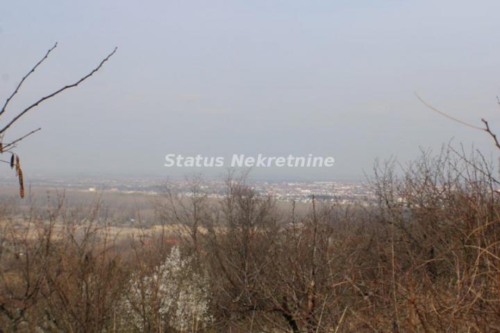 Ledinci-Liparije-Uknjižen Građevinski Plac 3080 m2 sa Fantastičnim Pogledom-065/385 8880