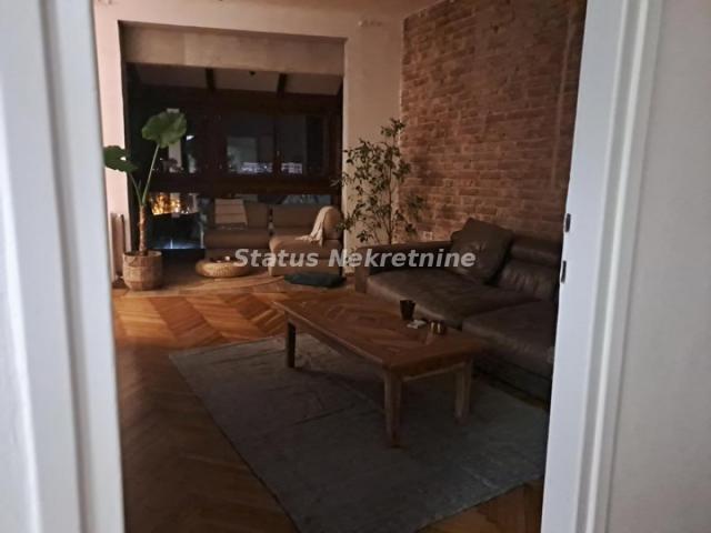 Centar-Luksuzan Trosoban stan 72 m2 na Prestižnoj Lokaciji-065/385 8880