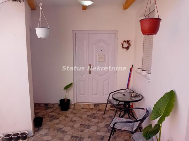 Podbara-kuća 340 m2 na Placu od 500 m2 u Almaškom kraju-065/385 8880