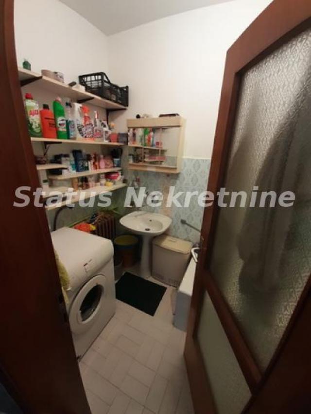 Futog-Dvospratna dvojna Porodična kuća 155 m2 u mirnom kraju i blizini škole-065/385 8880