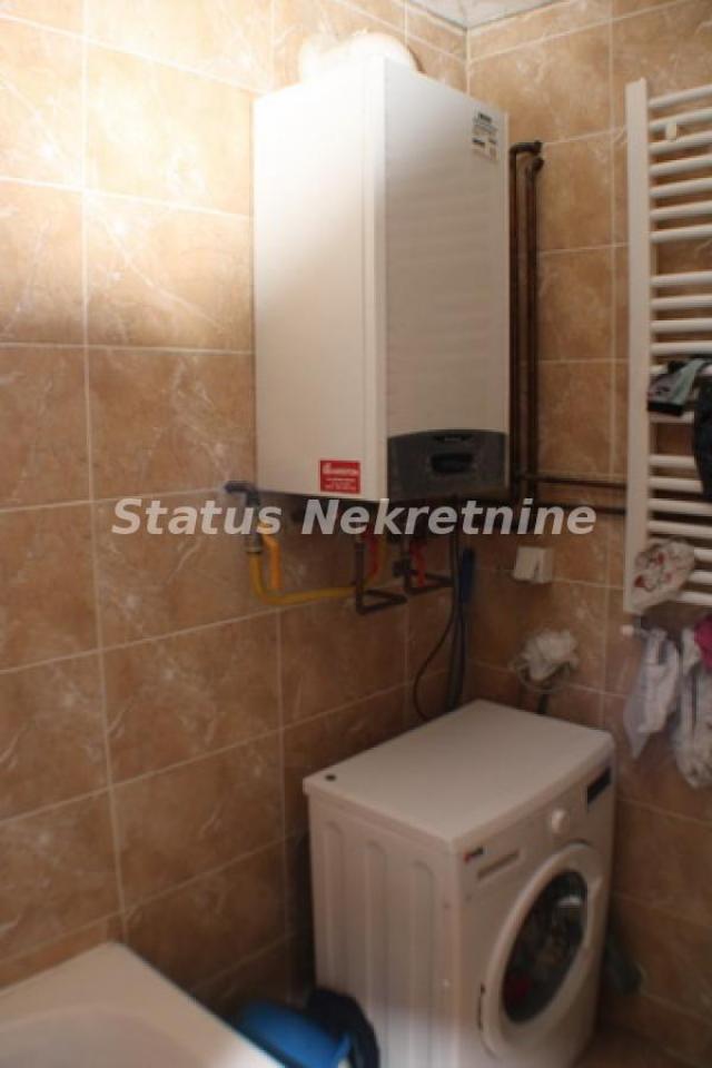 Klisa-Komplet Renovirana Porodična kuća 108 m2 u blizini Najlona-065/385 8880