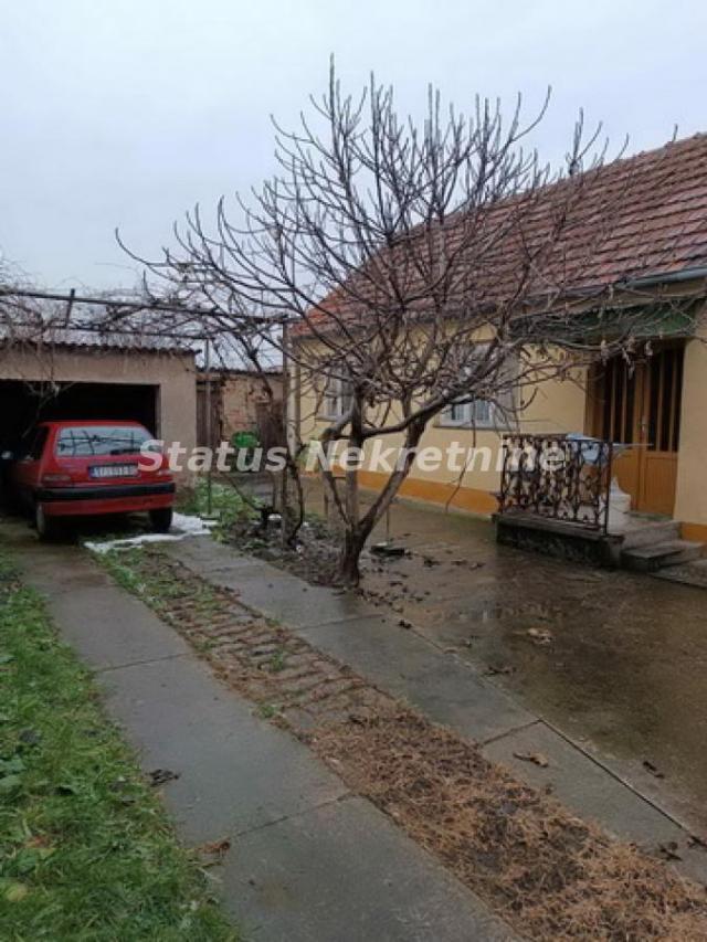 Šid-Pristojna Porodična kuća 122 m2 sa Dve Stambene jedinice-065/385 8880