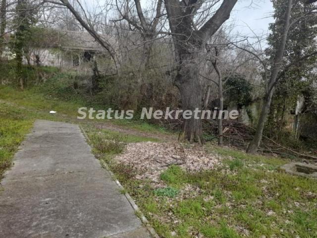 Petrovaradin-Građevinski Plac 505 m2 kod crkve na Tekijama-065/385 8880