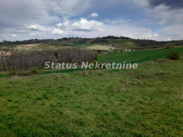 Ledinci-Lep Plac 1600 m2 u Poželjnom zelenom kraju-065/385 8880