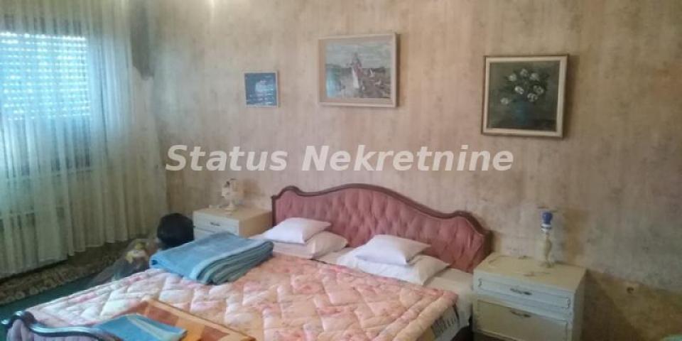 Sremska Kamenica-Fantastičan Restoran sa Kuglanom-065/385 8880