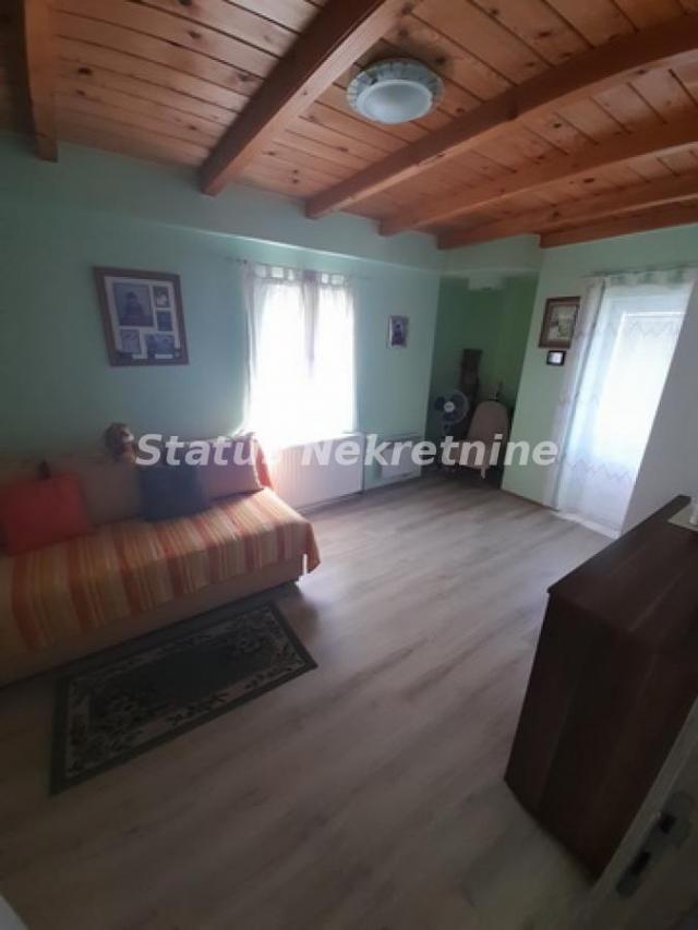 Sremska Kamenica-*Ekskluziva*-Useljiva Uknjižena Kuća 192 m2 u blizini Dunava-065/385 8880