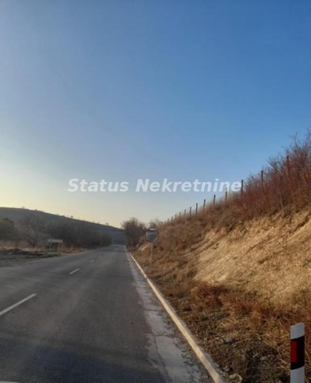 Fruška Gora-Lepa osunčana velika Građevinska parcela 4689 m2 na brdu iznad Beočina-065/3858880