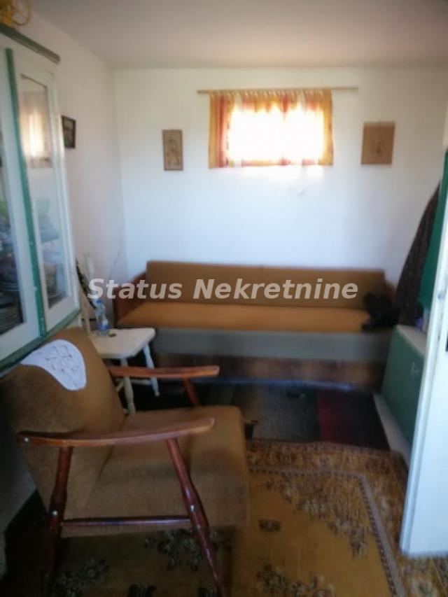 Čerević-Uknjižena Vikendica 49 m2 na Placu 1200 m2 sa Pogledom na Dunav-065/385 8880