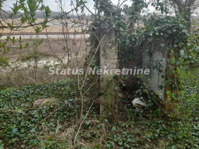 Petrovaradin-Građevinski Plac 505 m2 kod crkve na Tekijama-065/385 8880