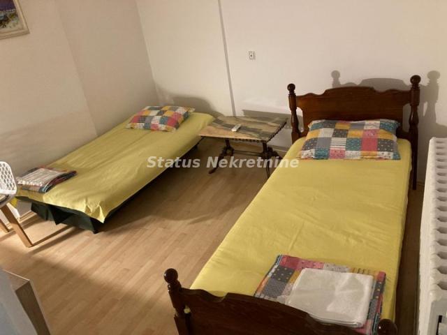 Podbara-kuća 340 m2 na Placu od 500 m2 u Almaškom kraju-065/385 8880