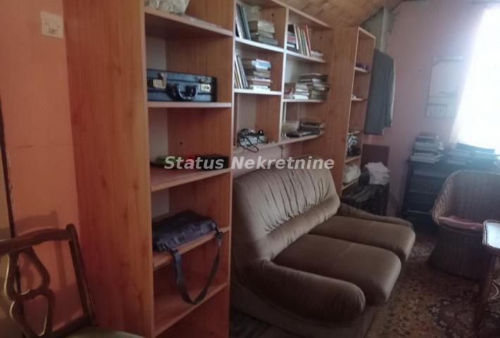 Banstol-Uknjižena Vikendica 65 m2 na lepom ravnom Placu 1067 m2 u Zelenoj Oazi-065/385 8880